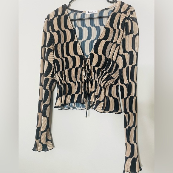 Mango Tops - Vernacular Black‎ and Tan Patterned Blouse Size L
